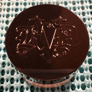 KAT VON D- SETTING POWDER-TRANSLUCENT....NEW!!